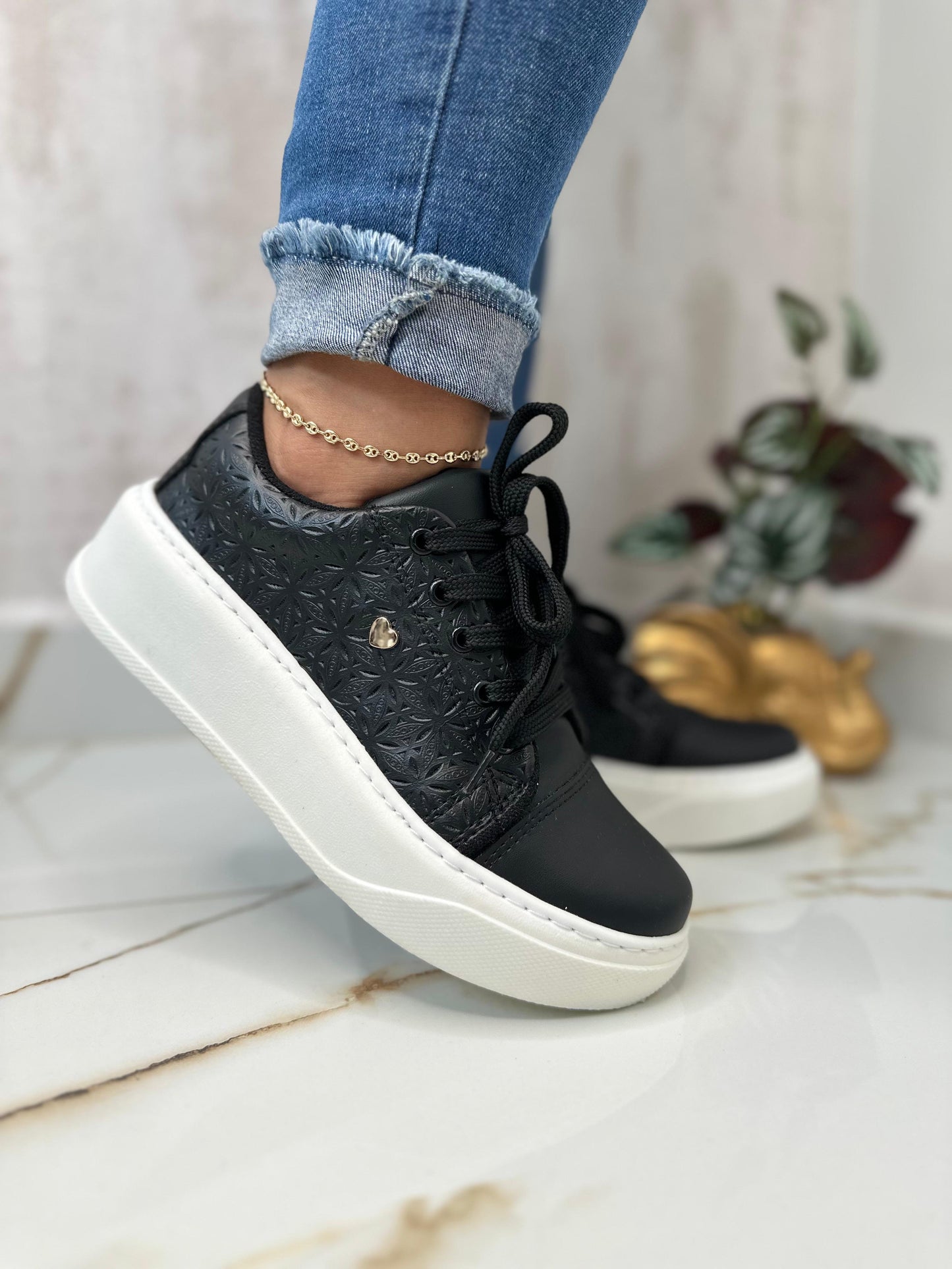 Nuevos Tenis Flor 🌸– Ligeros, Cómodos y Modernos