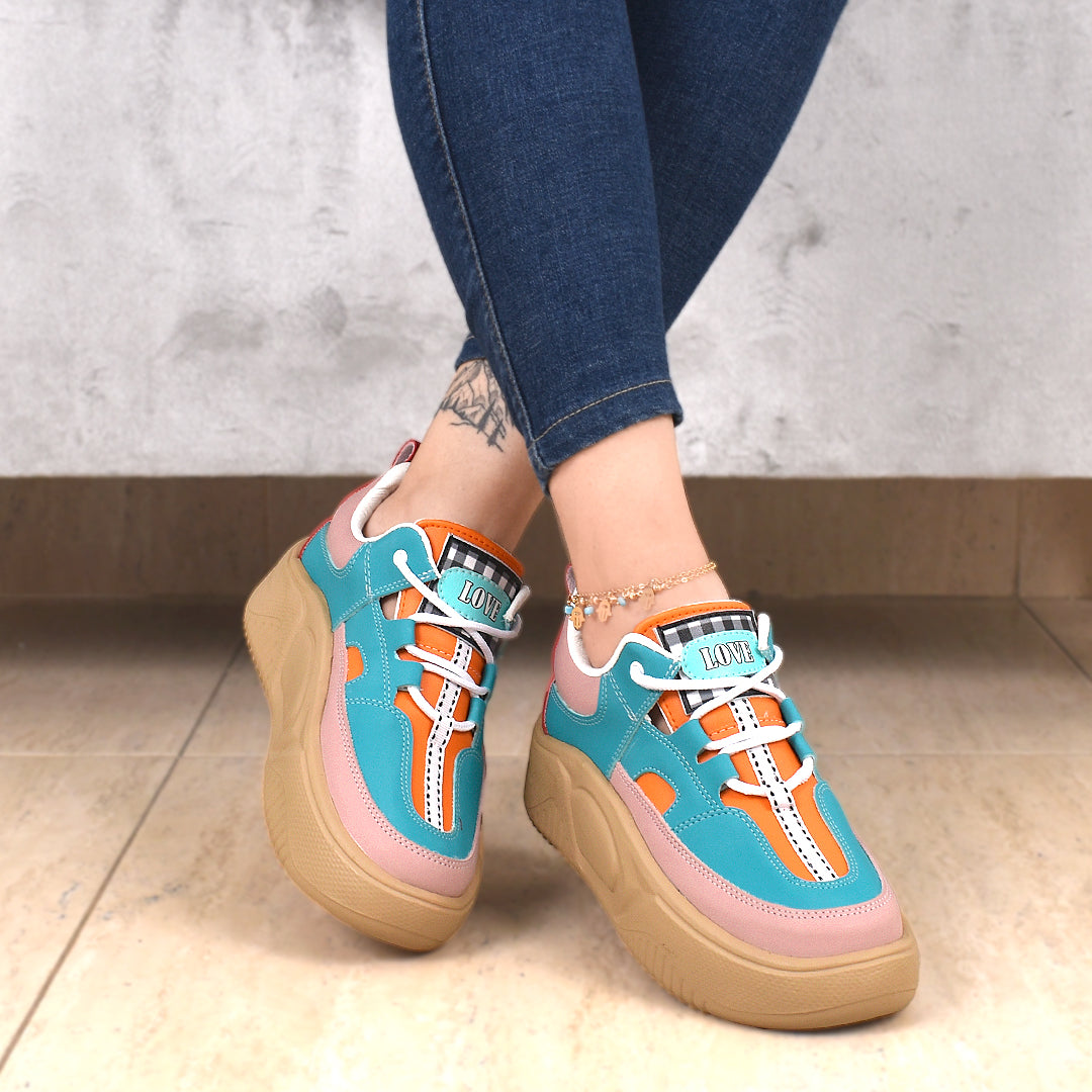 🌟Tenis Love Sneacker® Estilo urbano con altura y comodidad